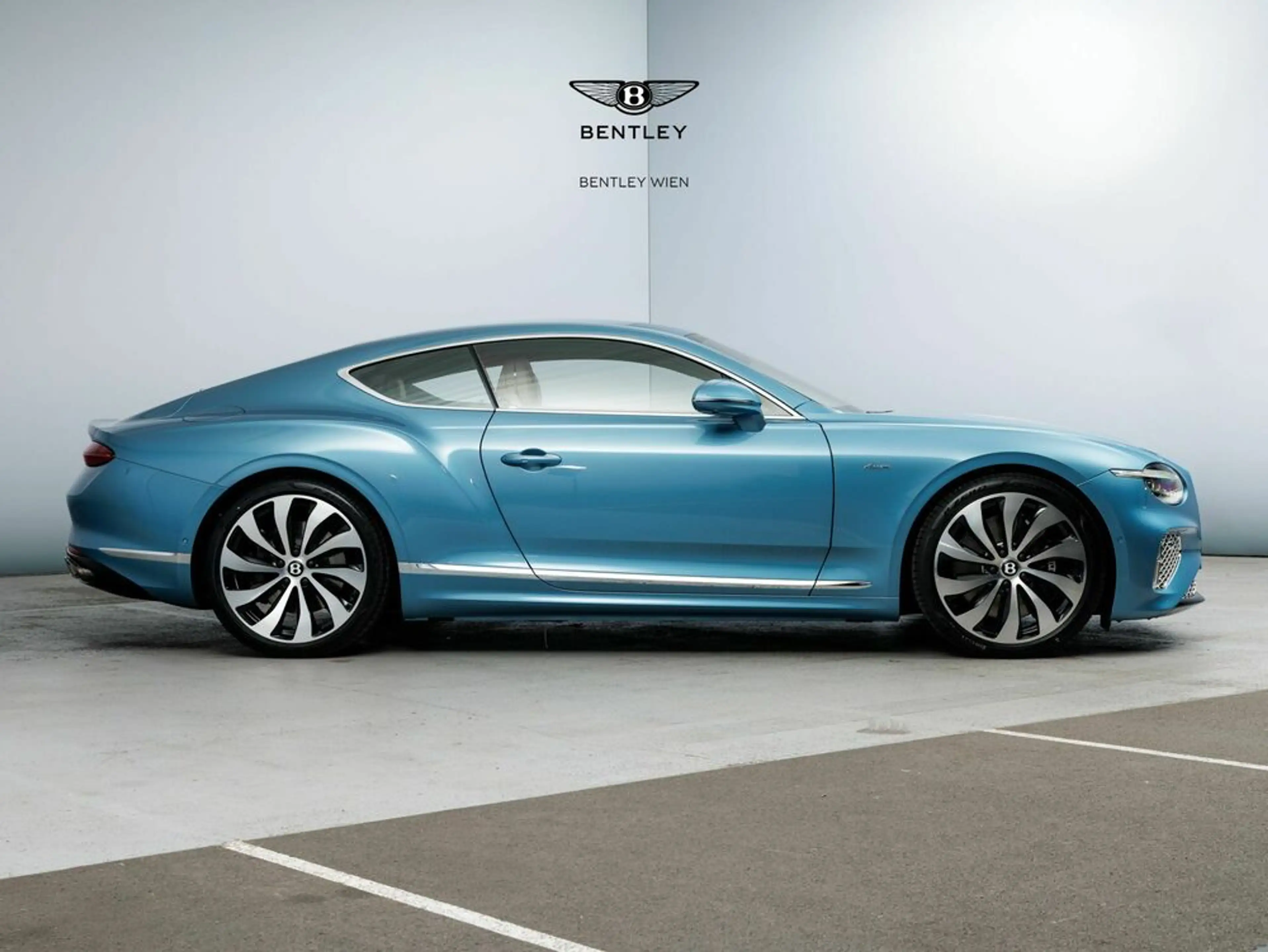 Bentley Continental GT Azure V8 Hybrid — photo 3