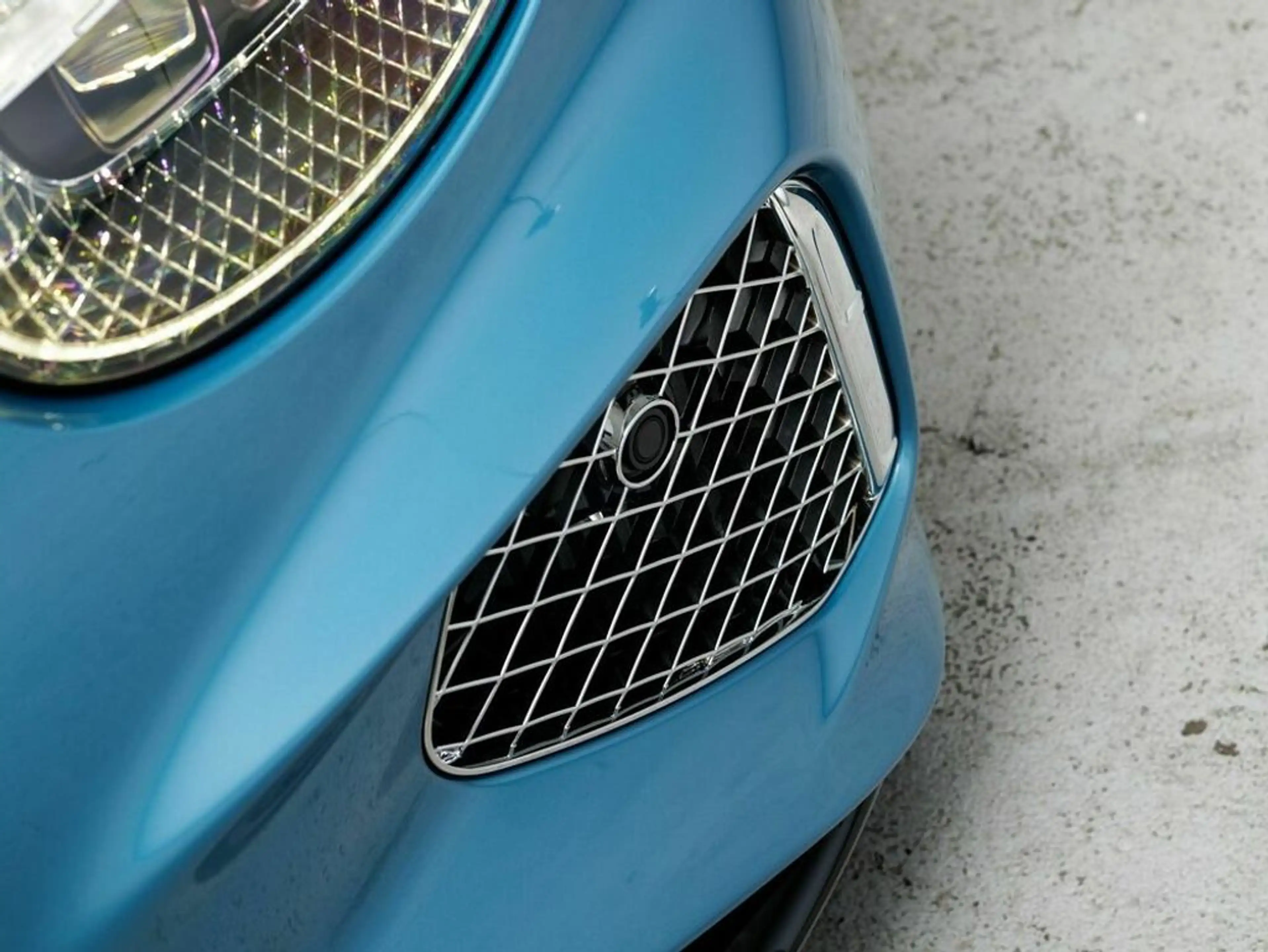 Bentley Continental GT Azure V8 Hybrid — photo 9
