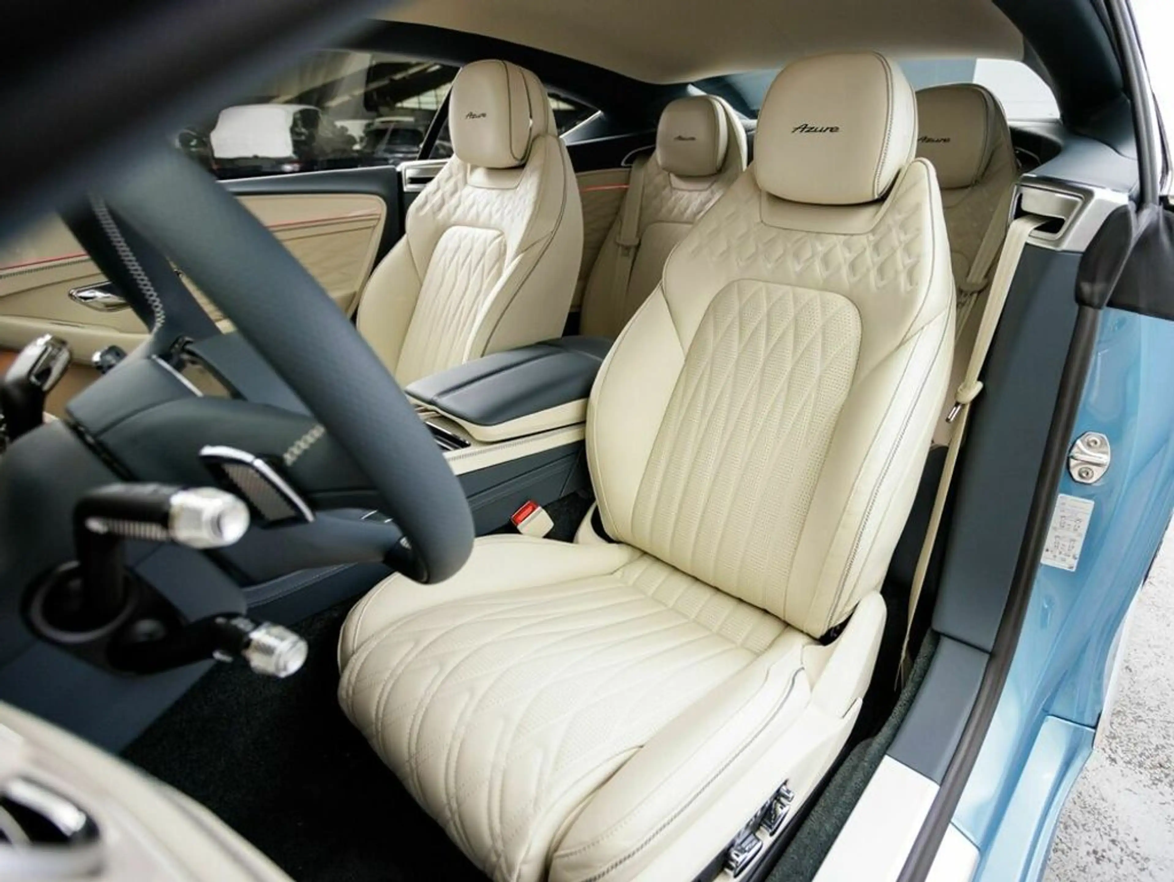 Bentley Continental GT Azure V8 Hybrid — photo 15
