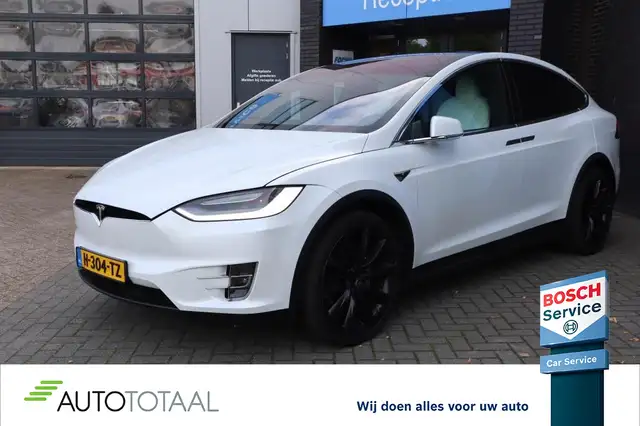 Tesla Model X Long Range, Autopilot