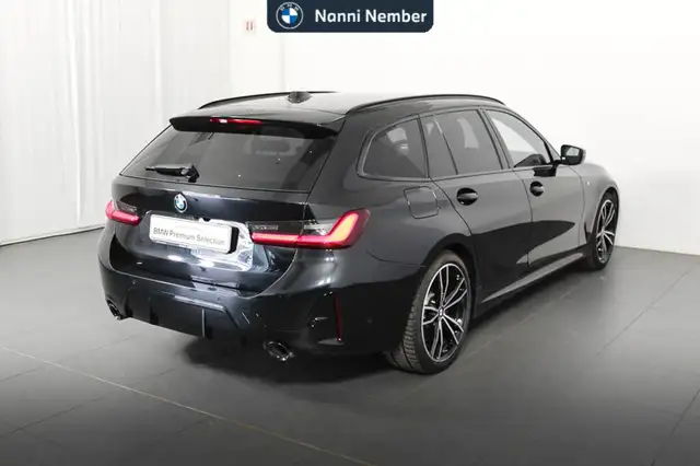 BMW 3 Series view 3