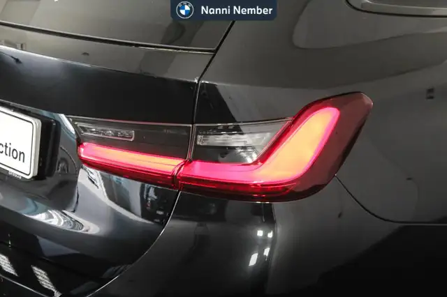 BMW 3 Series view 6
