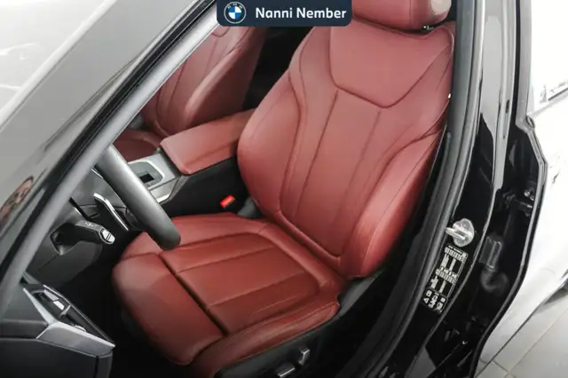 BMW 3 Series view 14