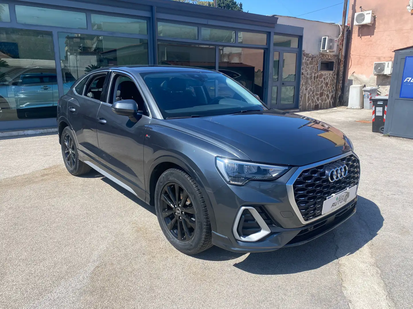 Audi Q3 35 2.0 tdi S line edition s-tronic Gris - 2