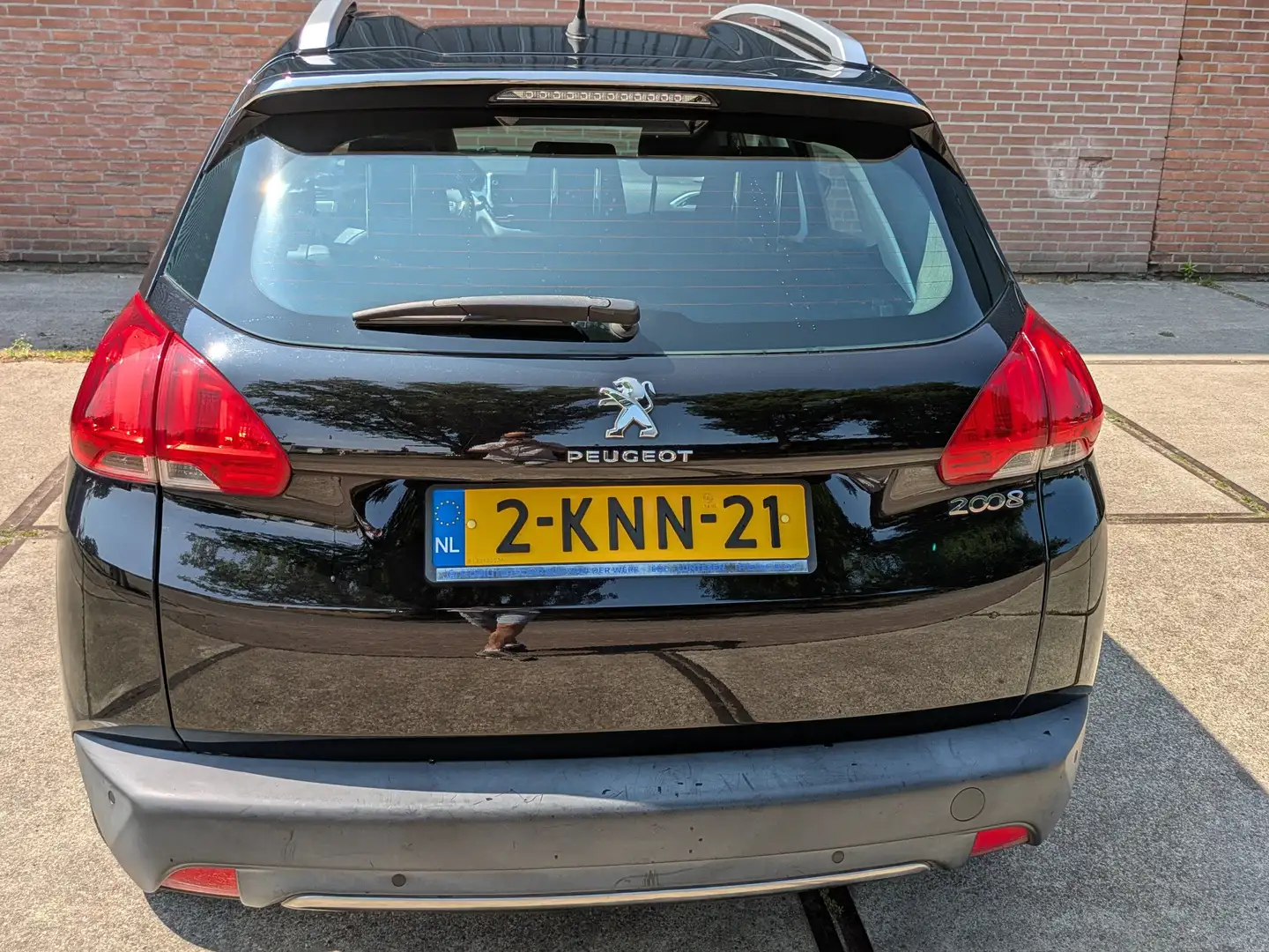 Peugeot 2008 2008 1.2 VTi Allure Zwart - 2