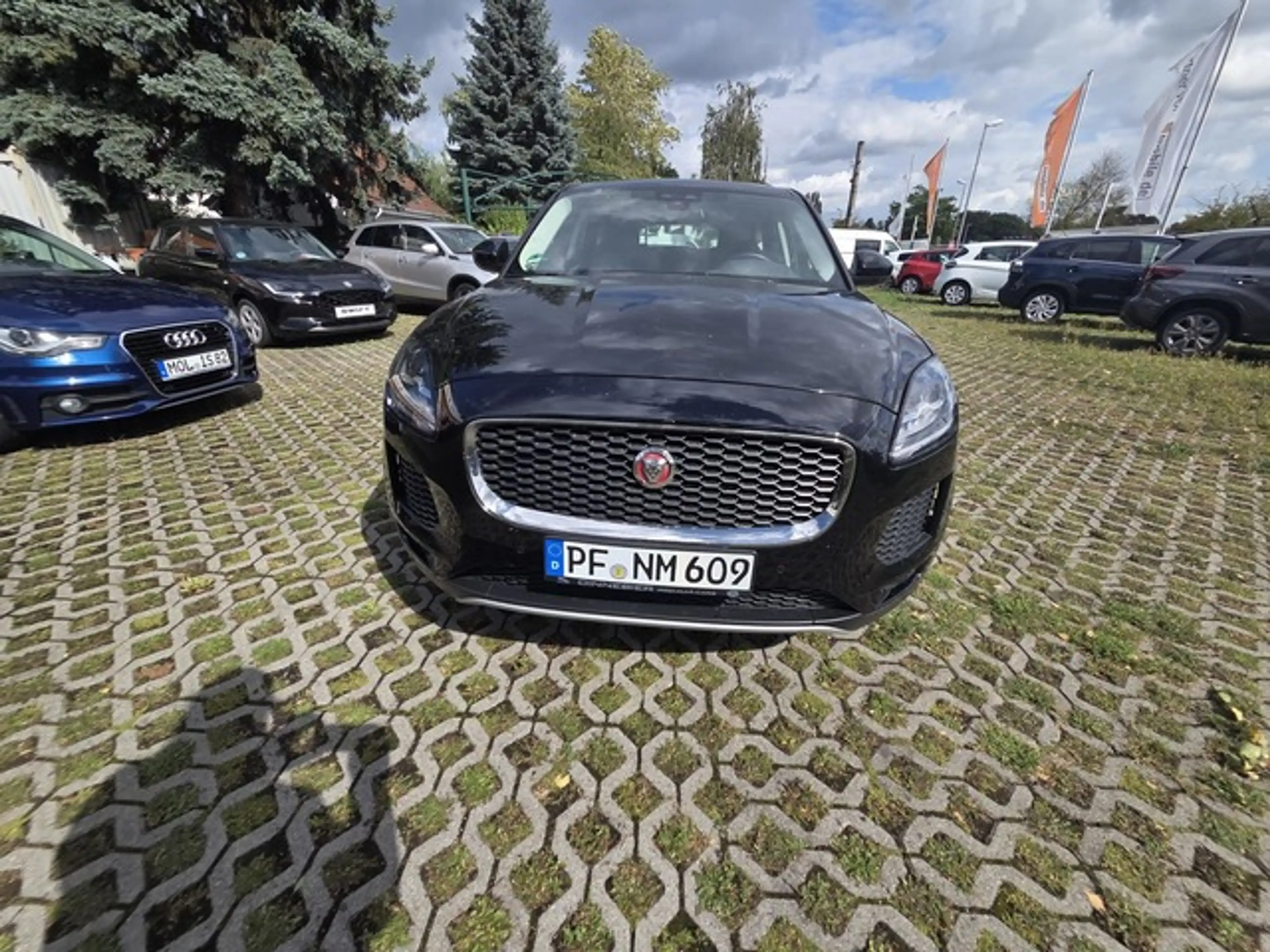 Jaguar E-Pace AWD Navi ACC Sitzheizg. dt. Modell — photo 2