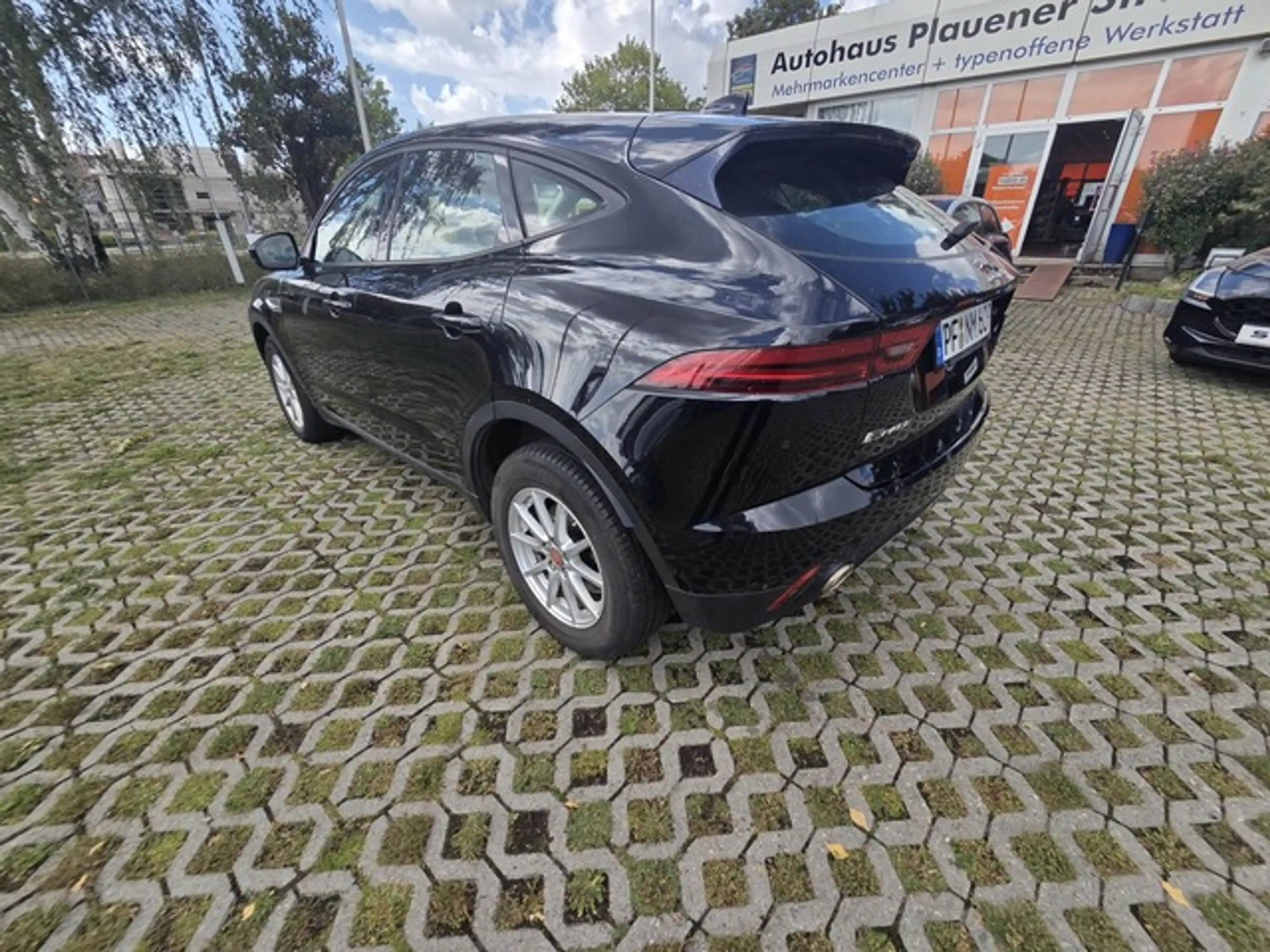 Jaguar E-Pace AWD Navi ACC Sitzheizg. dt. Modell — photo 5