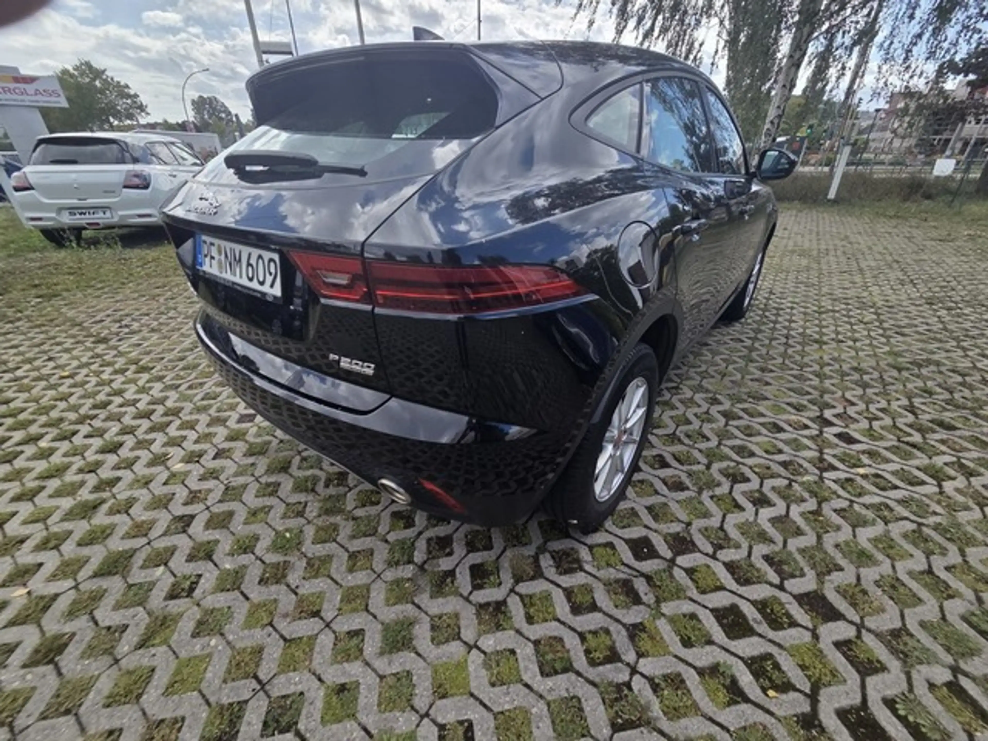 Jaguar E-Pace AWD Navi ACC Sitzheizg. dt. Modell — photo 7