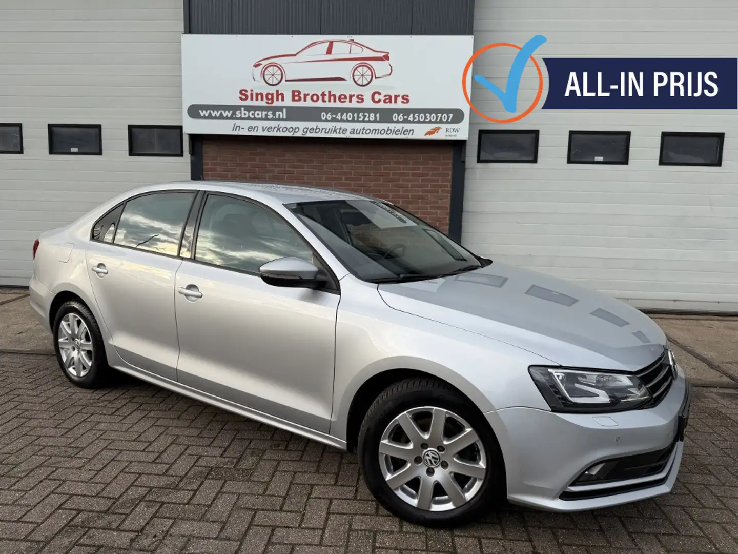 Volkswagen Jetta 1.2 TSI NAVI CALIMA CRUISE XENON INRUIL MOG!!! Grijs - 1