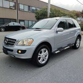 ML350 4MATIC, LOCAL BC. NO ACCIDENT LOW K's !!