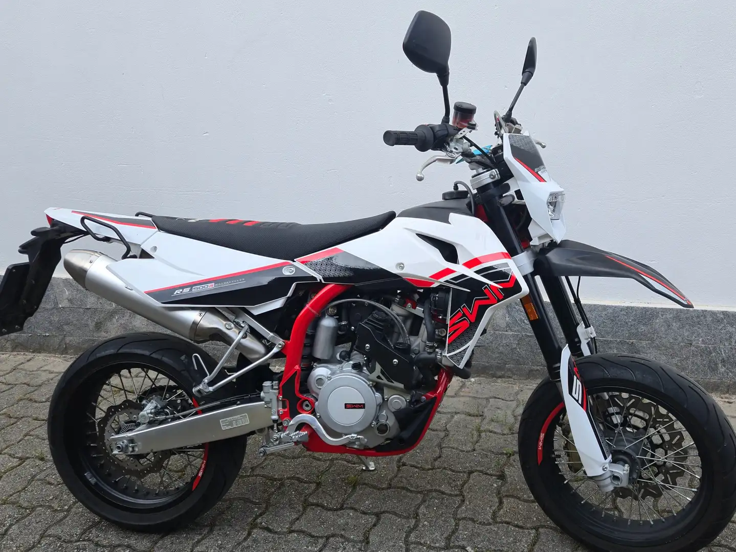 SWM SM 500 R ABS White - 1