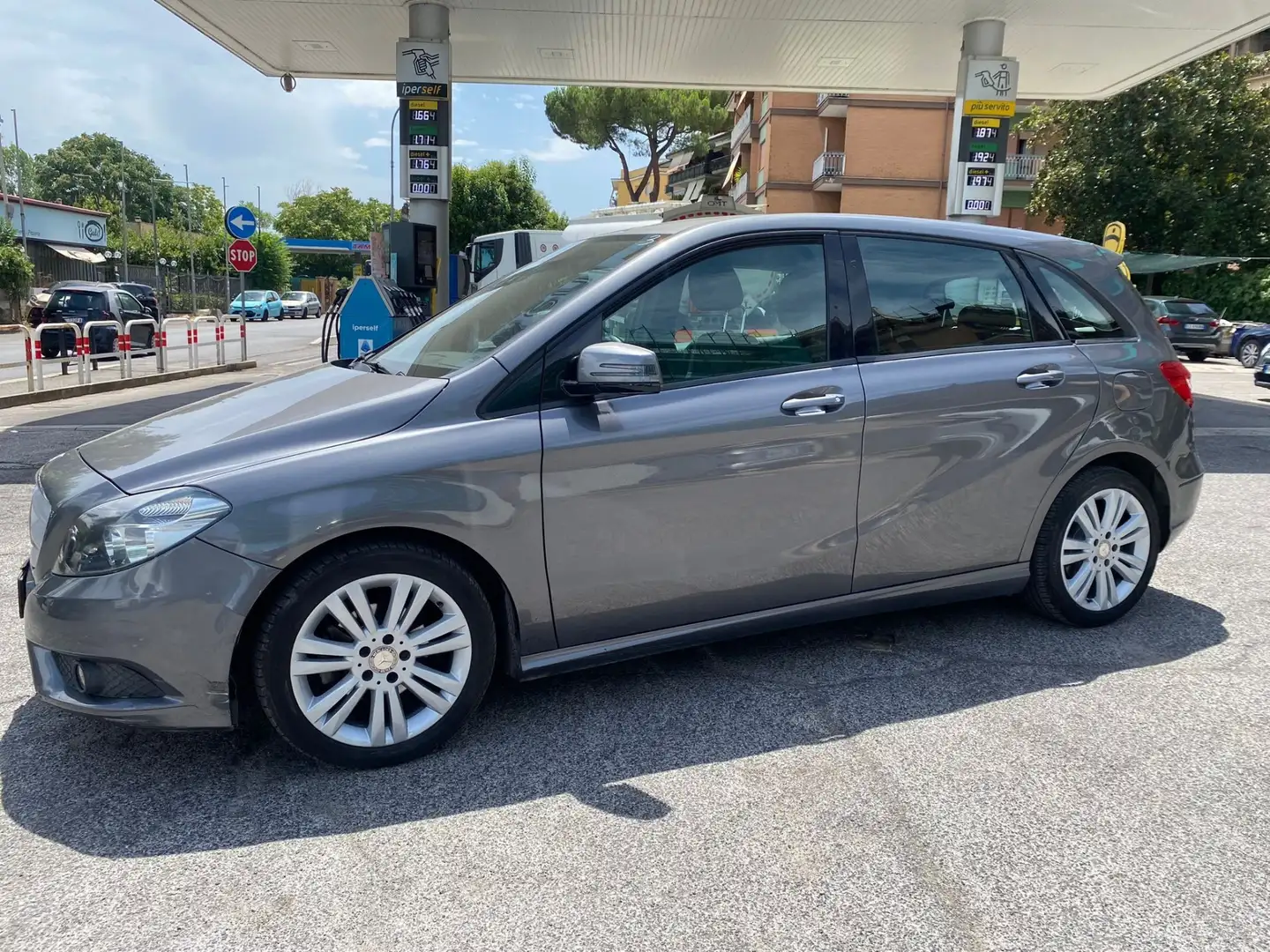 Mercedes-Benz B 180 Classe B - T246 cdi be Premium Gris - 2