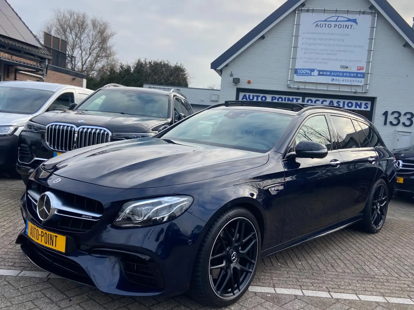 Mercedes-Benz E 63 AMG Estate 4X4/NL-AUTO/PANO/BURMESTER/MASSAGE/HEADUP Blau - 1