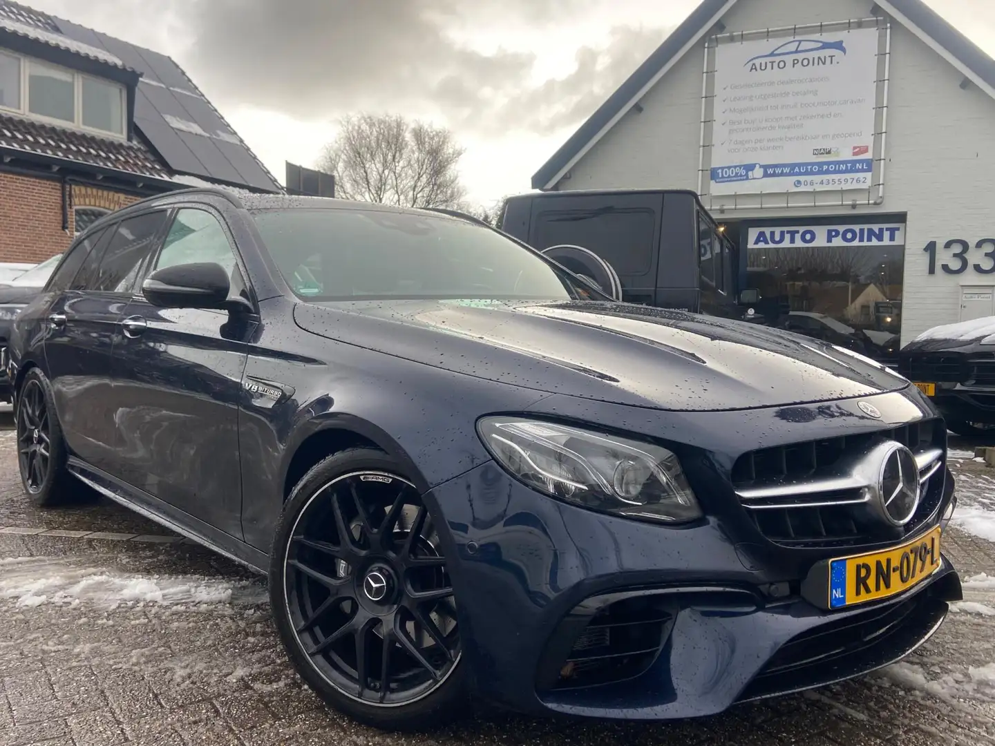Mercedes-Benz E 63 AMG Estate 4X4/NL-AUTO/PANO/BURMESTER/MASSAGE/HEADUP Bleu - 2