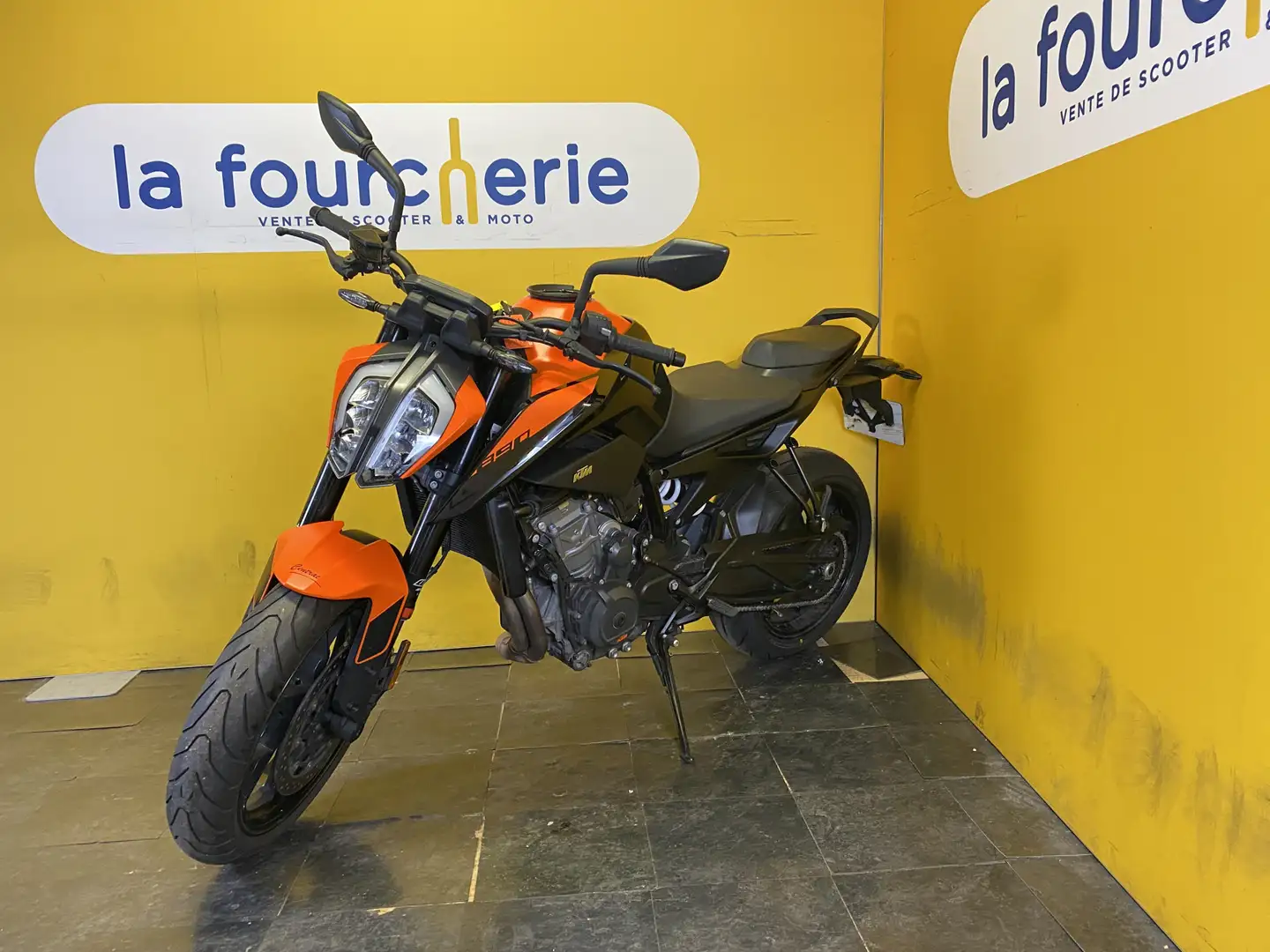 KTM 890 Duke Narancs - 1