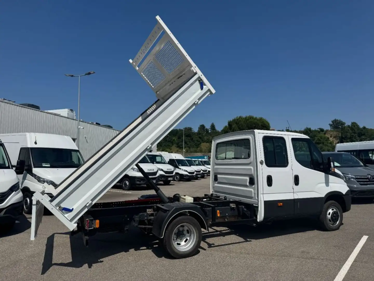 Iveco Daily 35C18 A8 BENNE 180CV 3L Blanc - 2