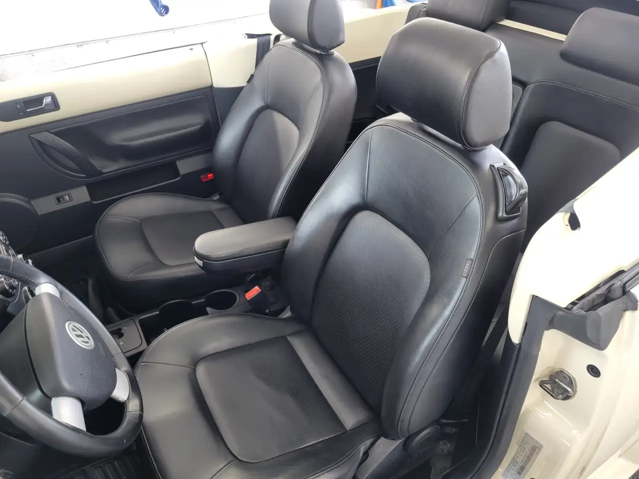 Volkswagen Beetle photo Volkswagen Beetle