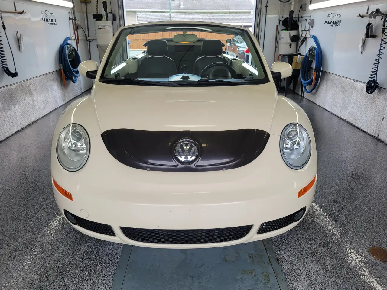 Volkswagen Beetle photo Volkswagen Beetle