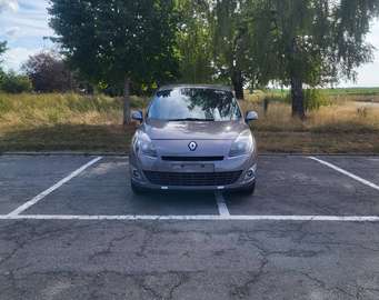 1.5 dCi * GPS * BLUETOOTH * MP3 * AIRCO *