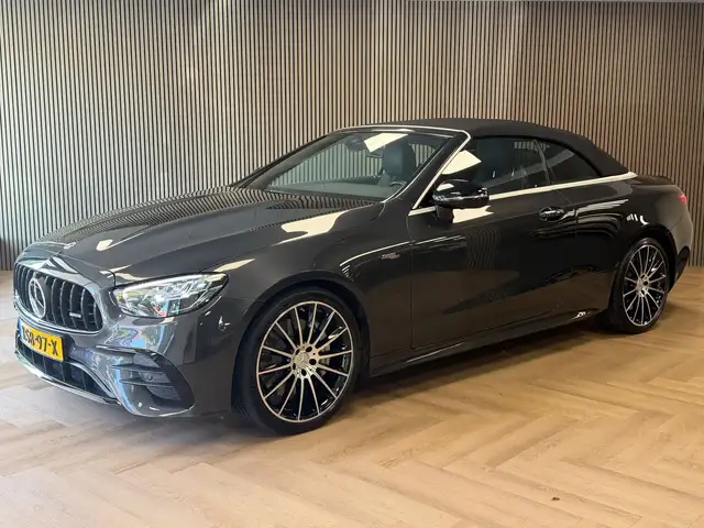 Mercedes-Benz E-Class view 2
