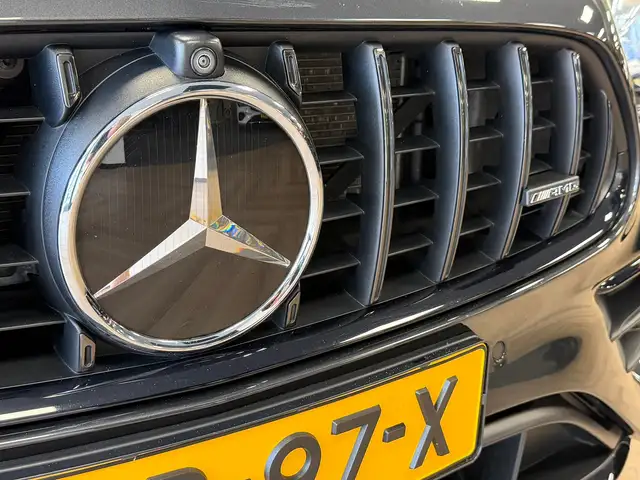 Mercedes-Benz E-Class view 6