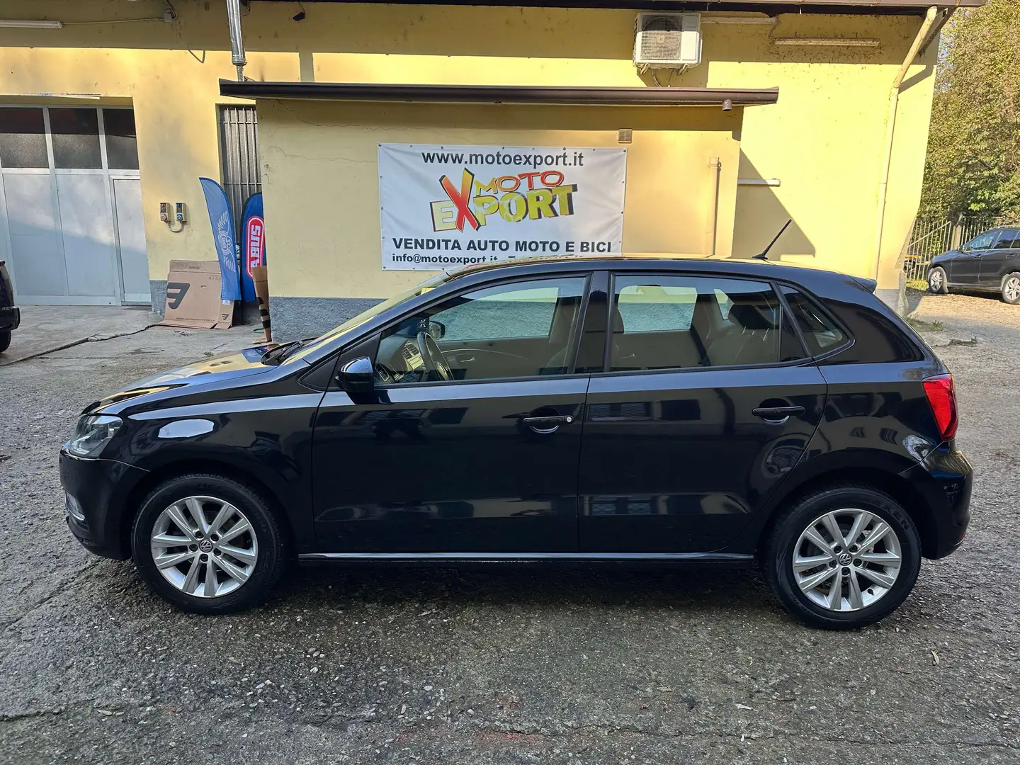 Volkswagen Polo Polo V 2014 5p 1.4 tdi bm Fresh 75cv Negro - 2