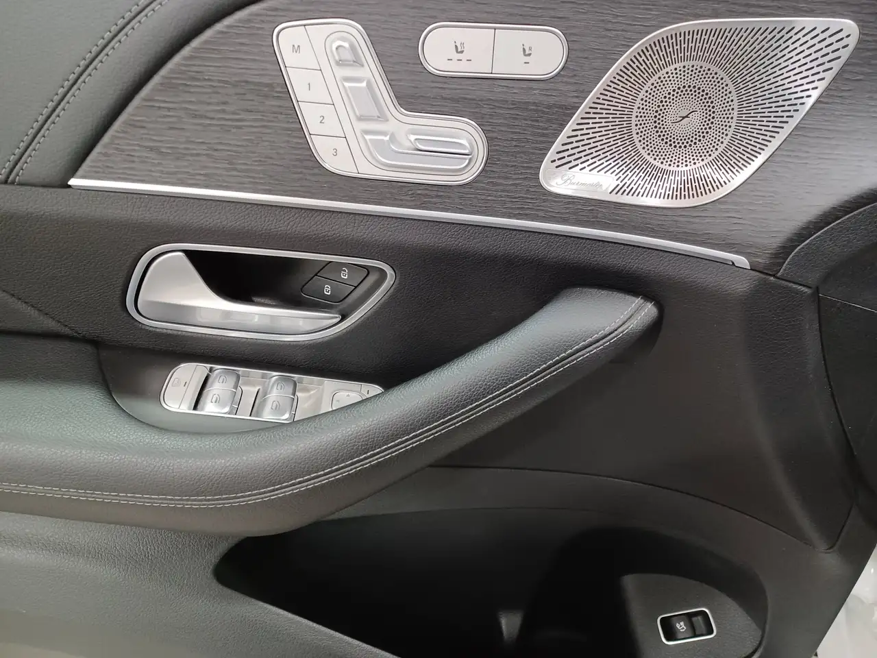 Mercedes-Benz GLE снимка Mercedes-Benz GLE