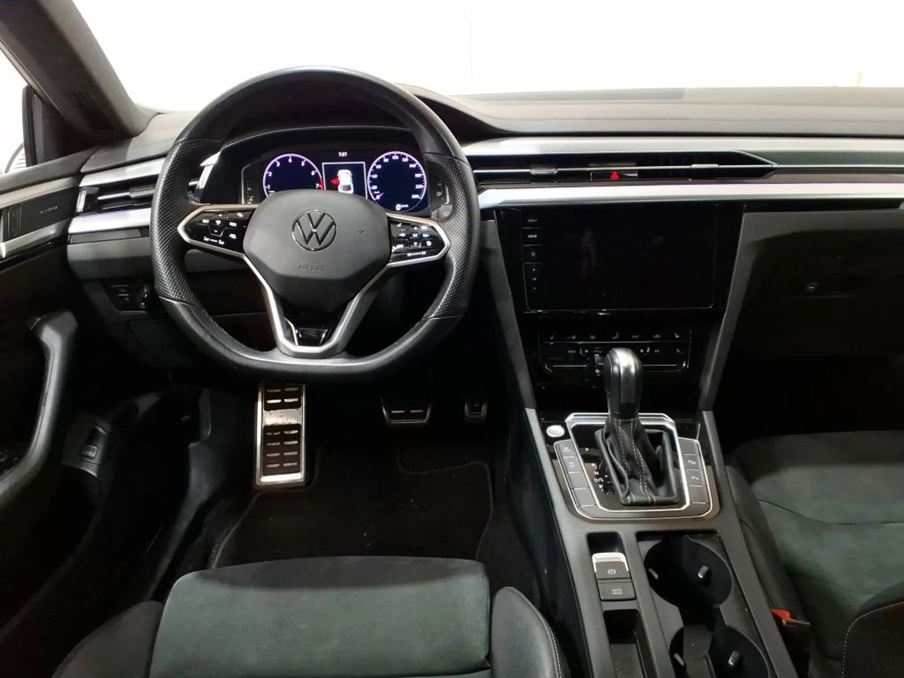 Volkswagen Arteon 2.0 TSI 4M R-LINE*RCAM*HARMAN*IQ* — photo 7