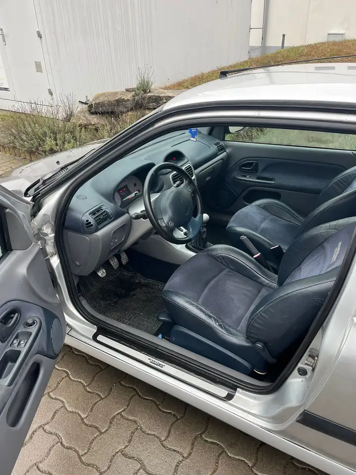Renault Clio Sport 2,0 16V Emotion, foto 5