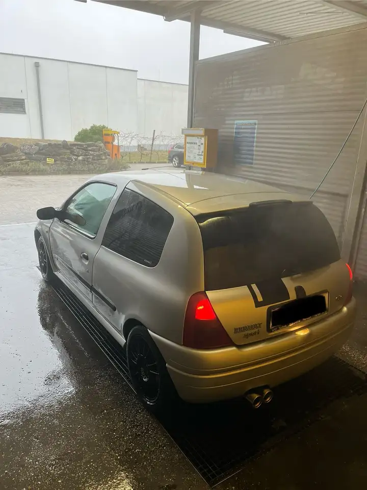Renault Clio Sport 2,0 16V Emotion, foto 2