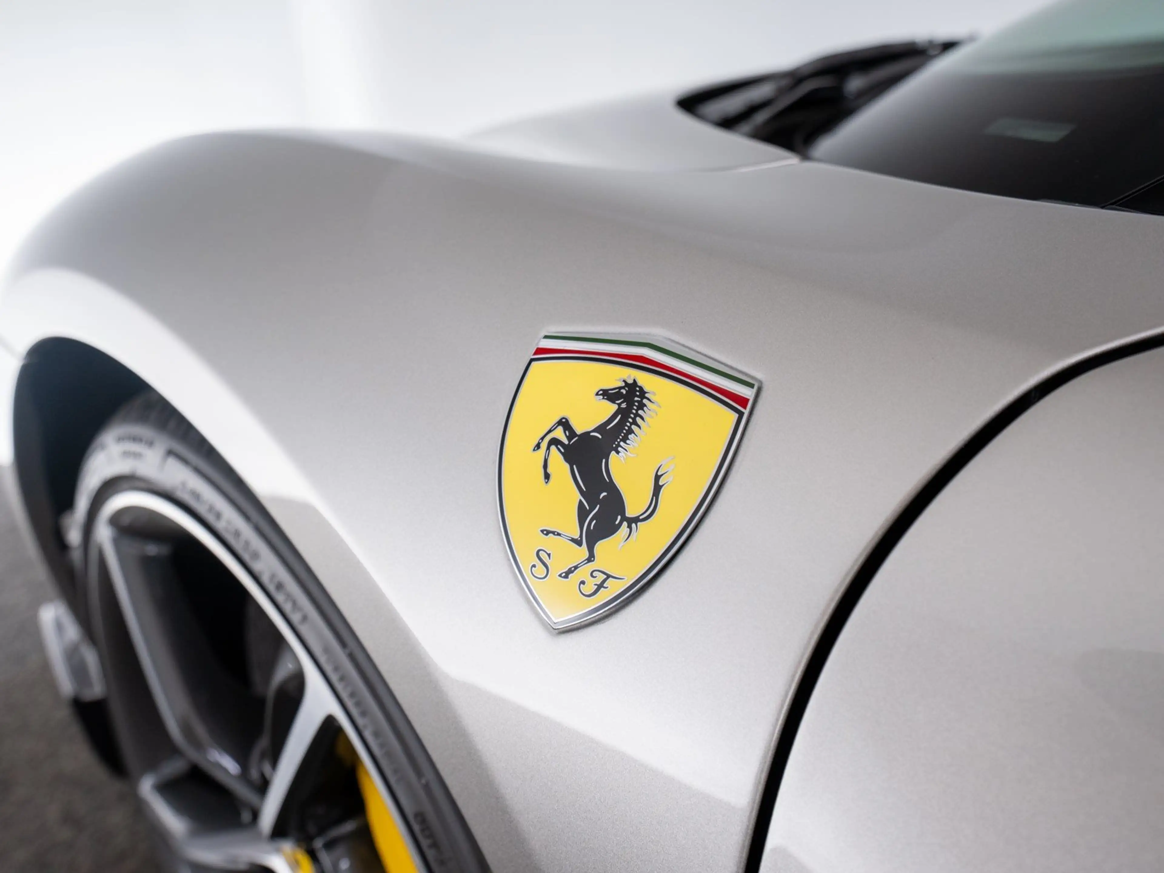 Ferrari 296 GTB FERRARI SINGEN — photo 3