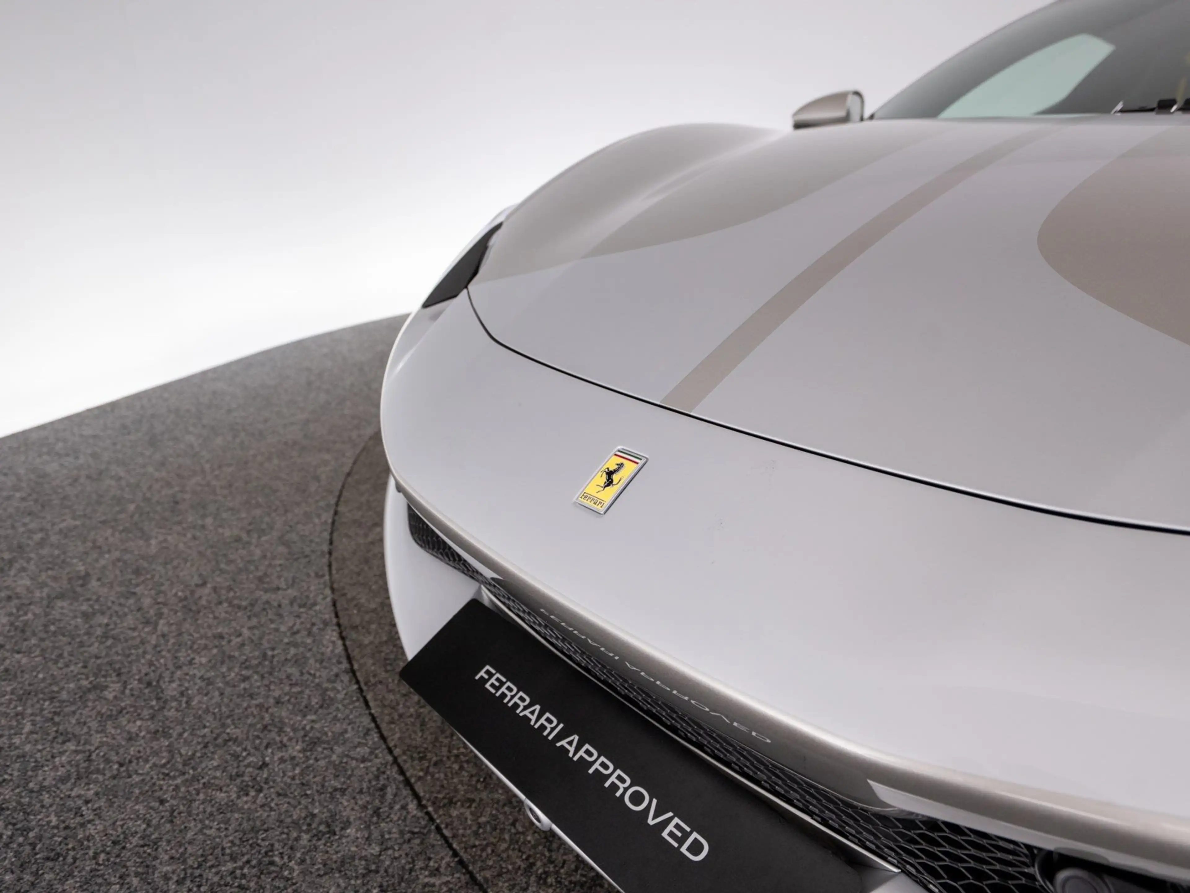 Ferrari 296 GTB FERRARI SINGEN — photo 5