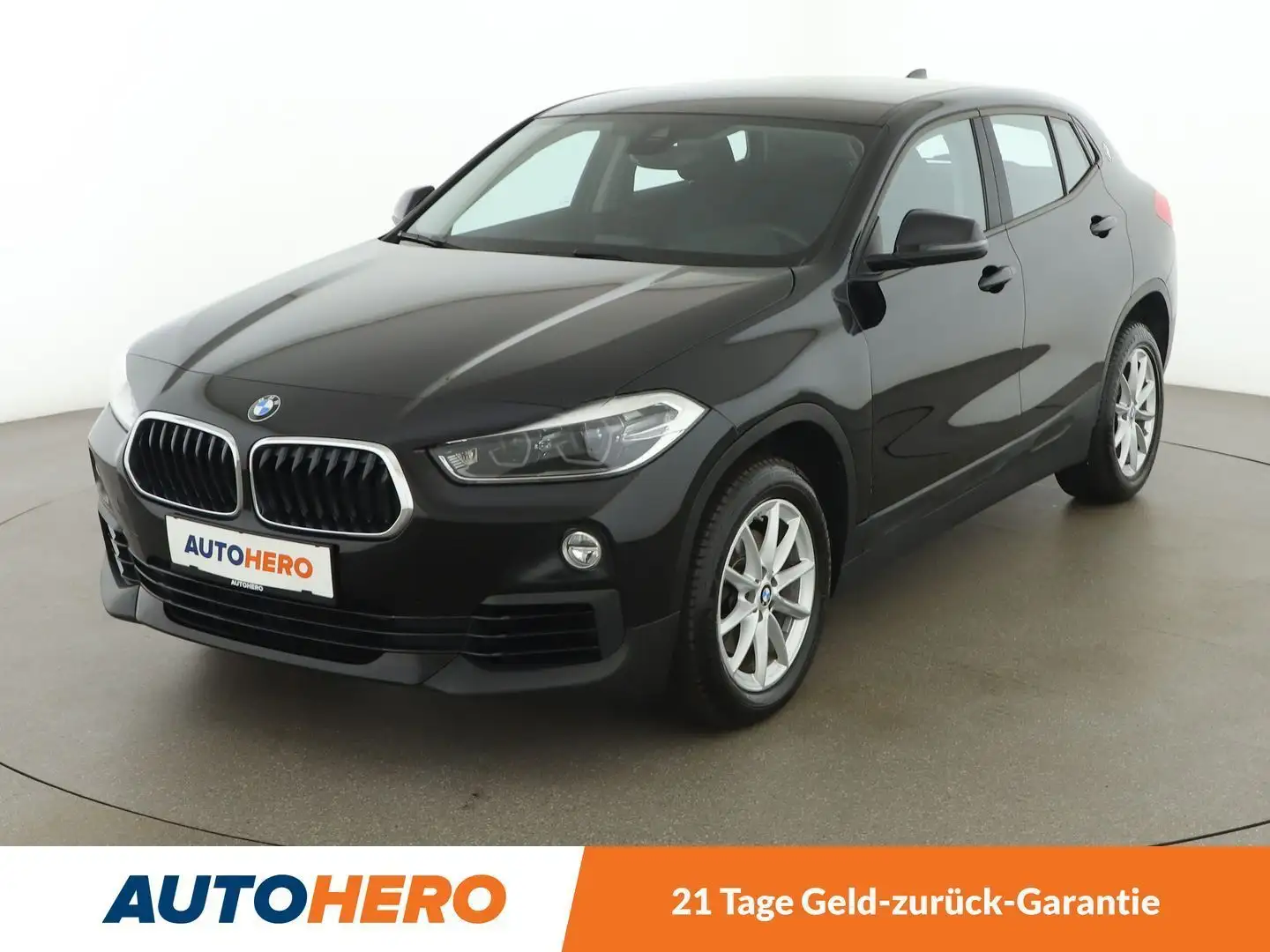 BMW X2 sDrive 18i Aut. *LED*NAVI*PDC*SHZ*KLIMA*BT* Schwarz - 1