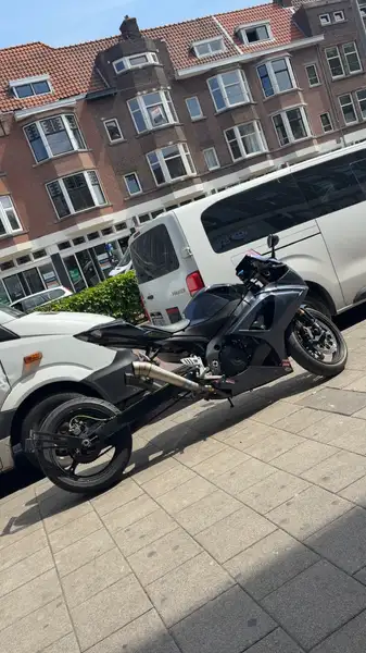 Suzuki GSX-R 1000 - foto 7