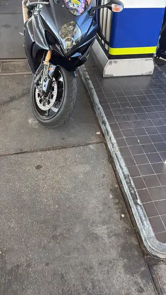 Suzuki GSX-R 1000 - foto 5