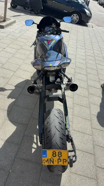 Suzuki GSX-R 1000 - foto 4
