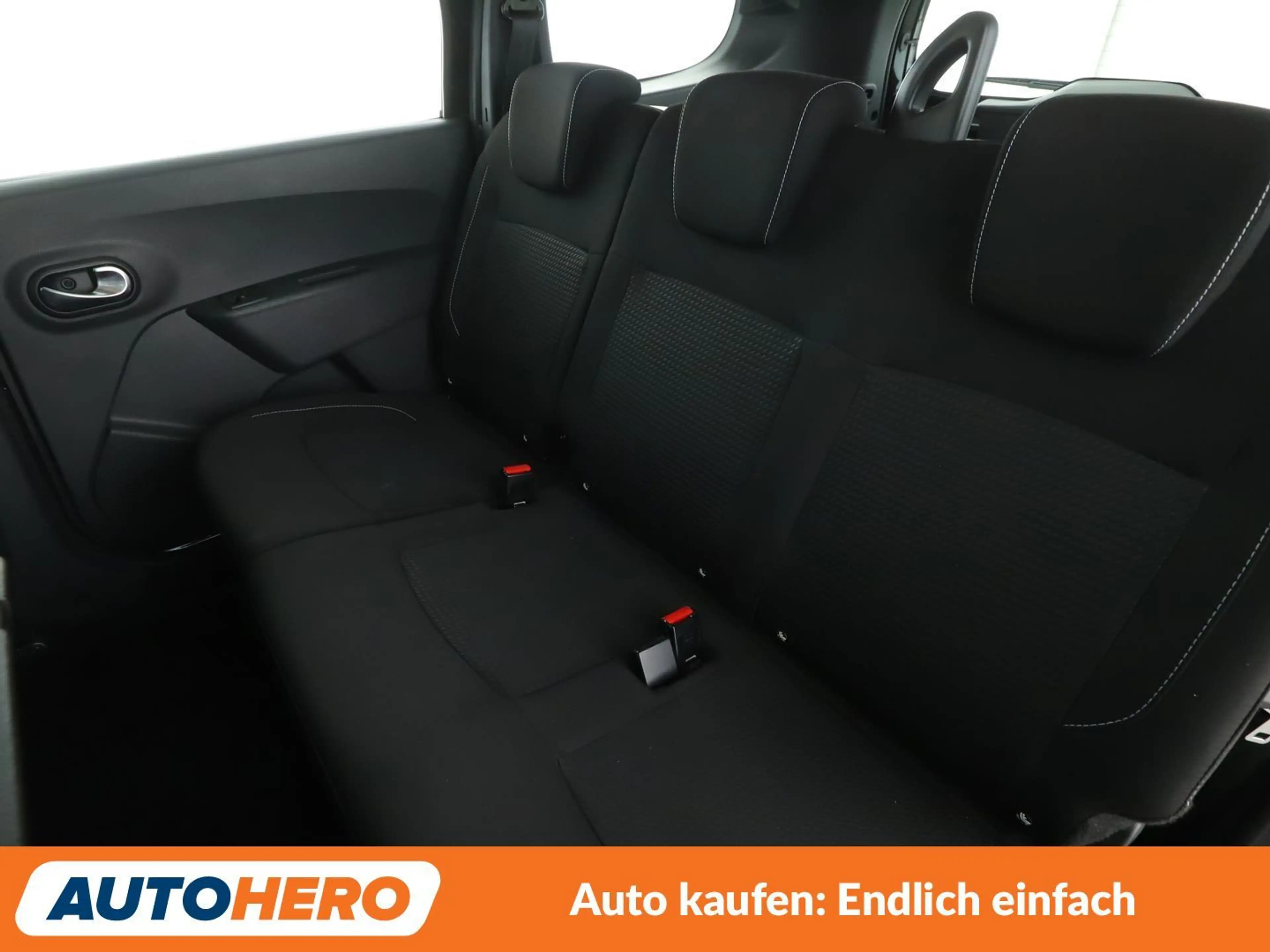 Dacia Lodgy 1.6 SCe Comfort*NAVI*TEMPO*SHZ*LIM*TOUCH* — photo 14