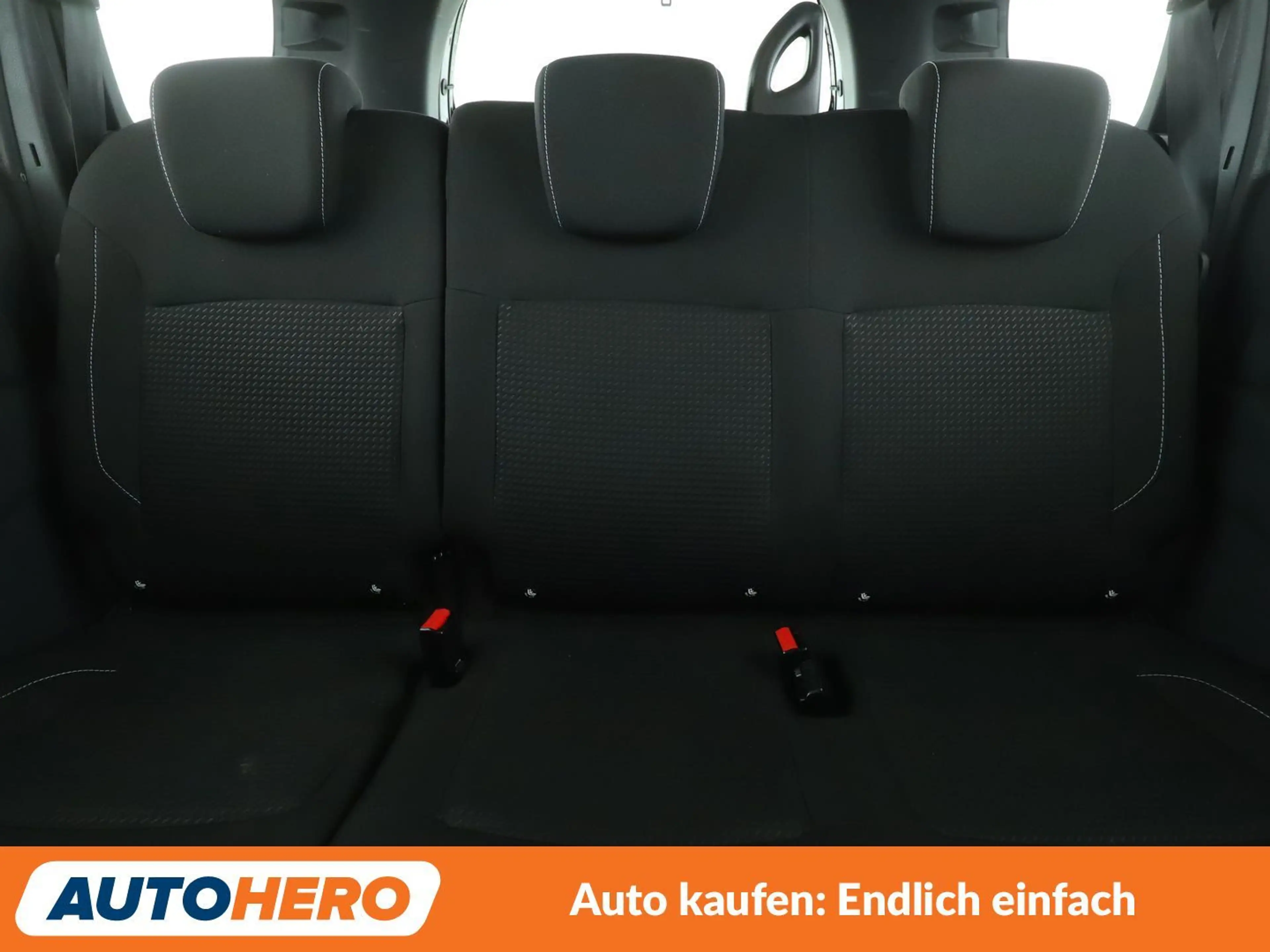 Dacia Lodgy 1.6 SCe Comfort*NAVI*TEMPO*SHZ*LIM*TOUCH* — photo 15