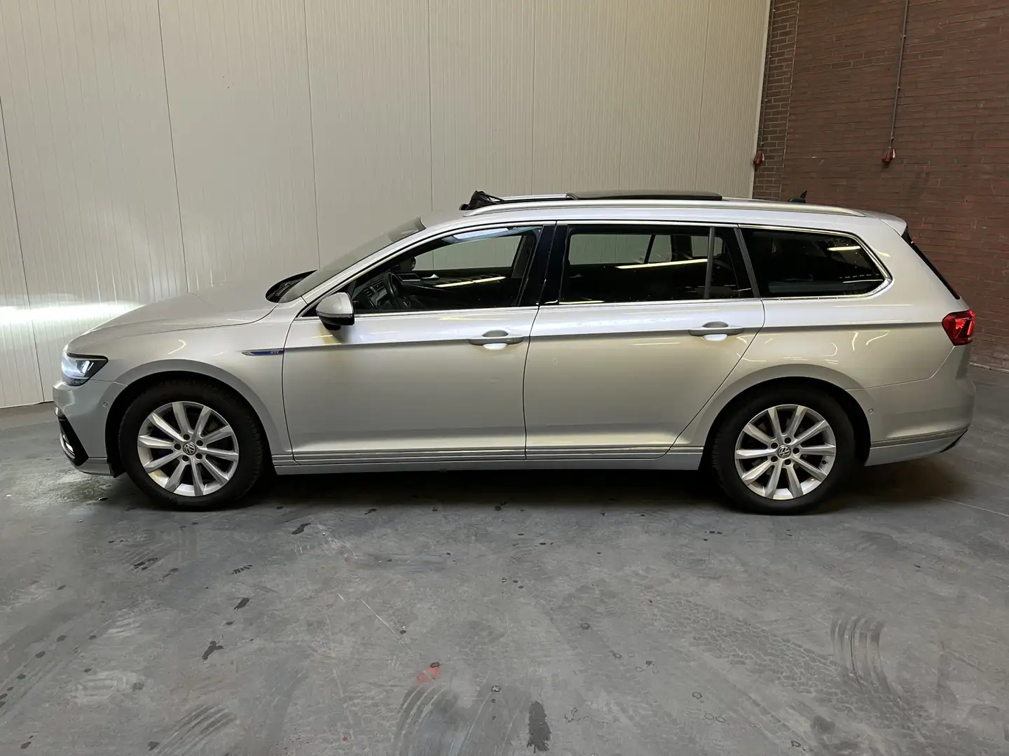 Volkswagen Passat Variant 1.4 TSI PHEV GTE Business / AUTOMAAT/ 218 PK/ PANO Argent - 2