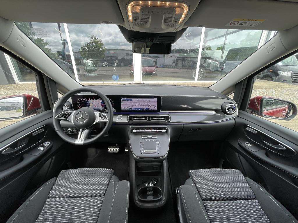 Mercedes-Benz V 220