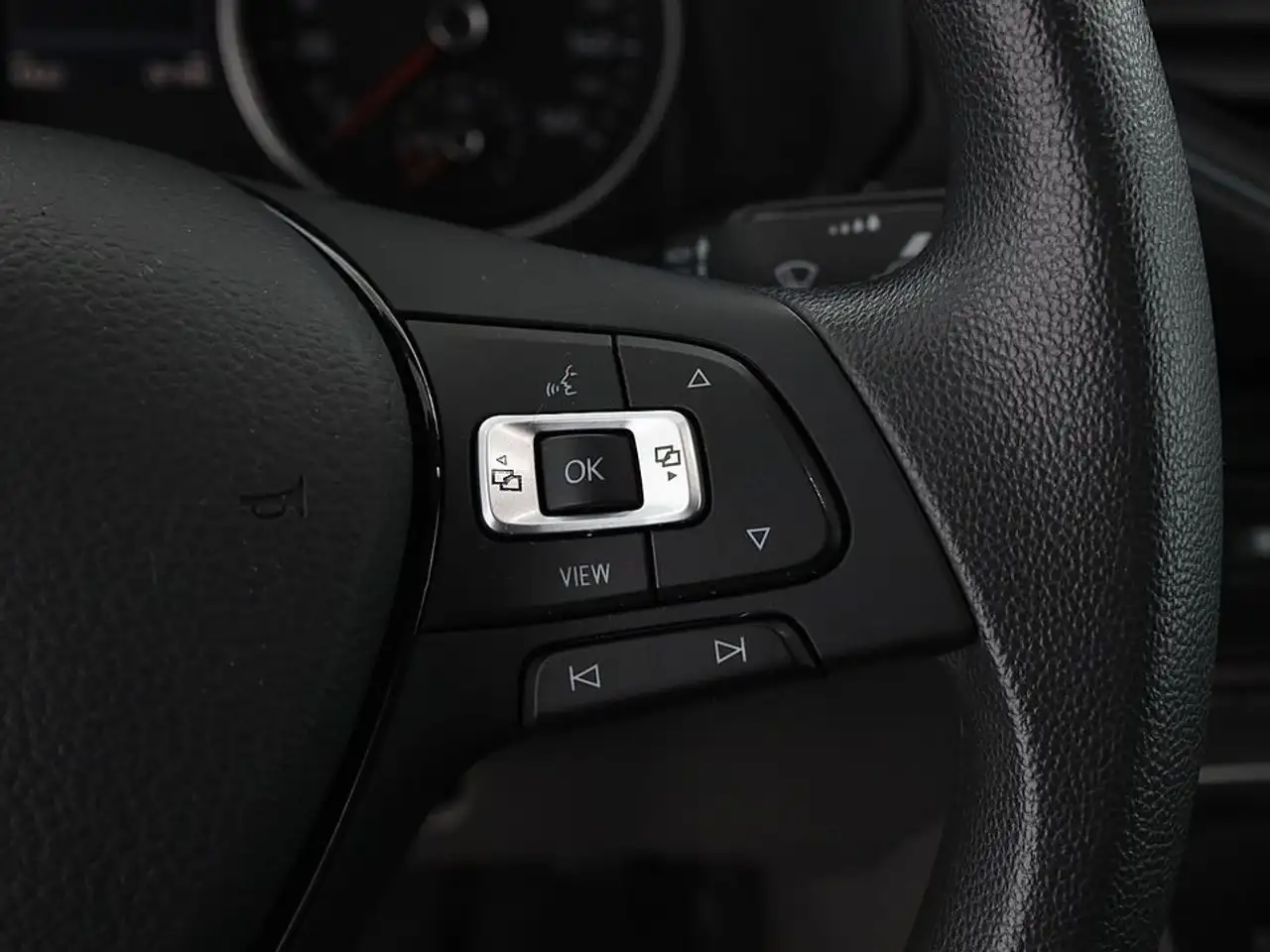 Volkswagen Crafter E 35 Kasten 36kWh Aut LED R-KAMERA NAVI 18