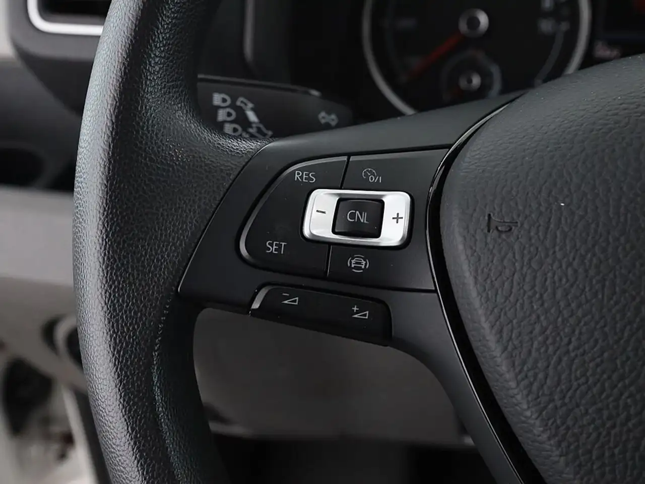 Volkswagen Crafter E 35 Kasten 36kWh Aut LED R-KAMERA NAVI 19