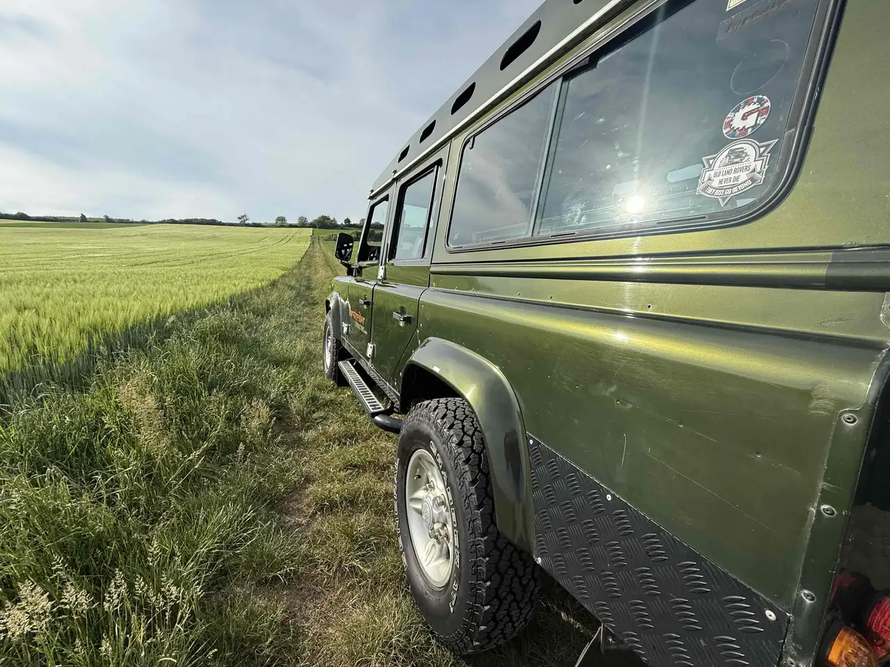 Land Rover Defender umfangreich ausgestattet, foto 8