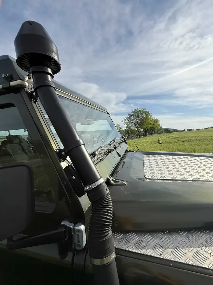 Land Rover Defender umfangreich ausgestattet, foto 3