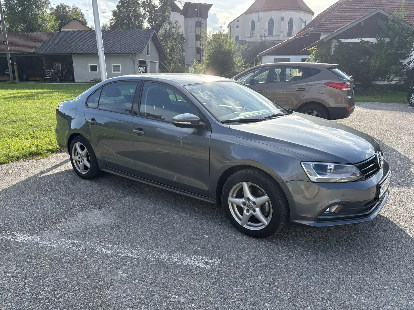 Volkswagen Jetta 2.0 TDI BlueMotion Technologie - 2