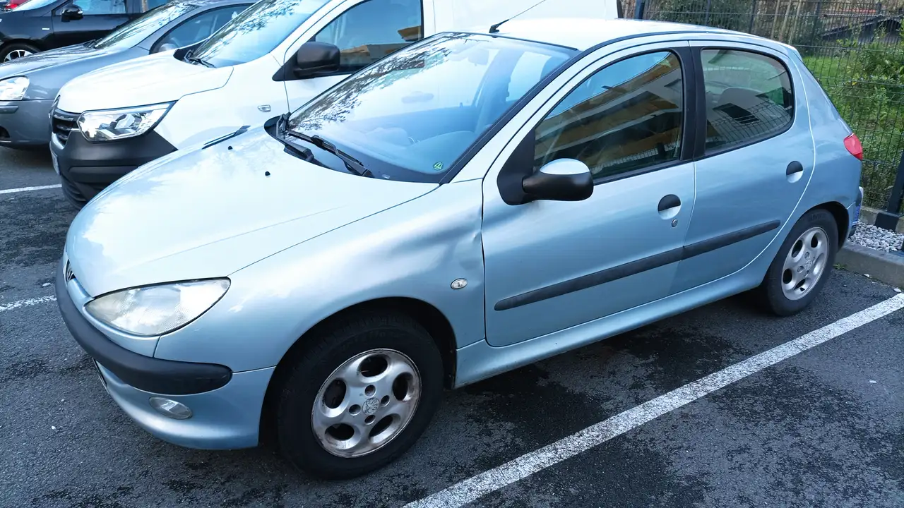 Peugeot 206 2.0 HDi XT Premium