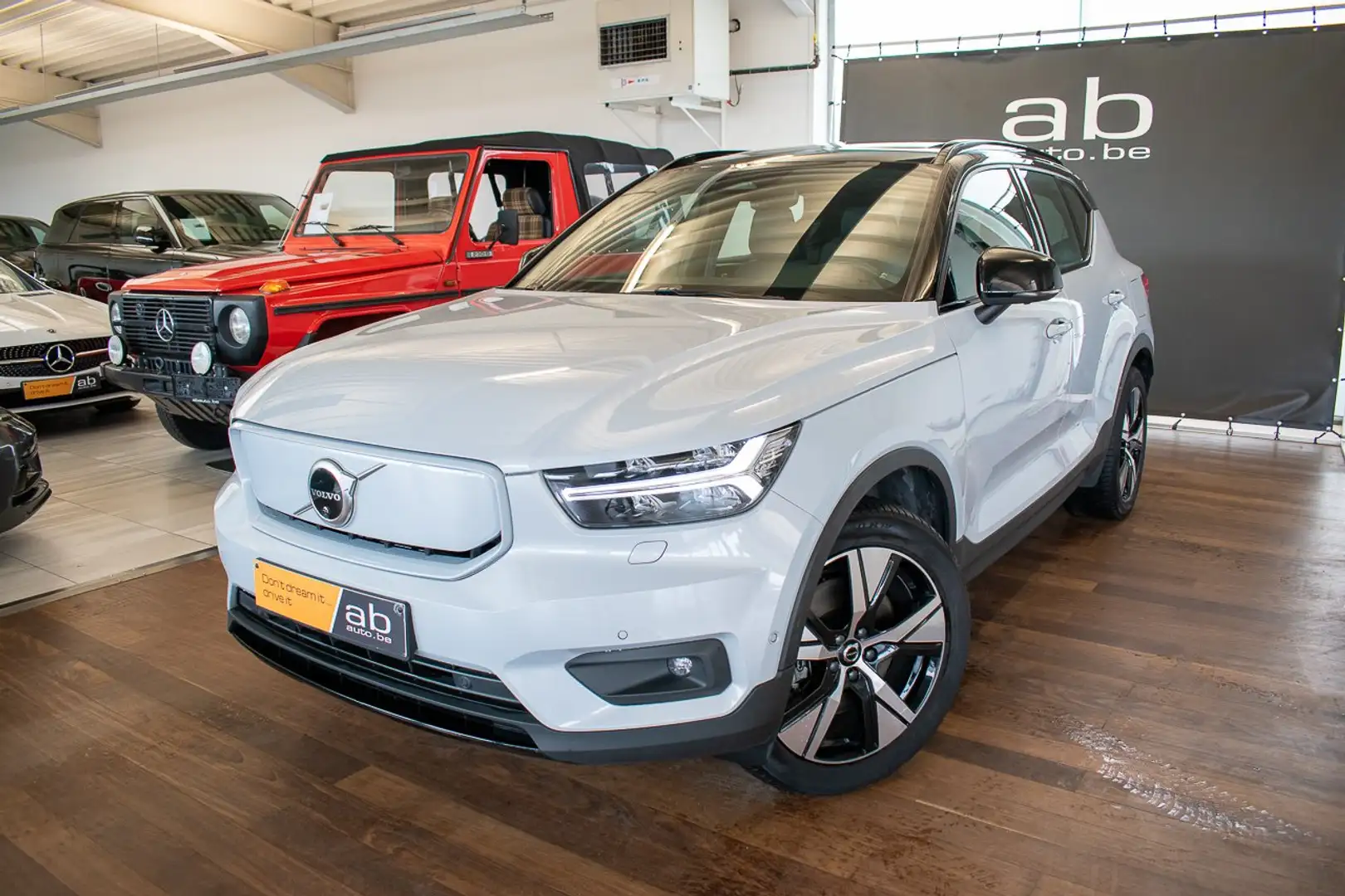 Volvo EX40 P8 RECHARGE, PANO, HARMAN/KARDON, APPLE CARPLAY Blanco - 2
