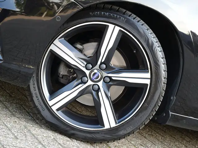 Volvo V60 view 6