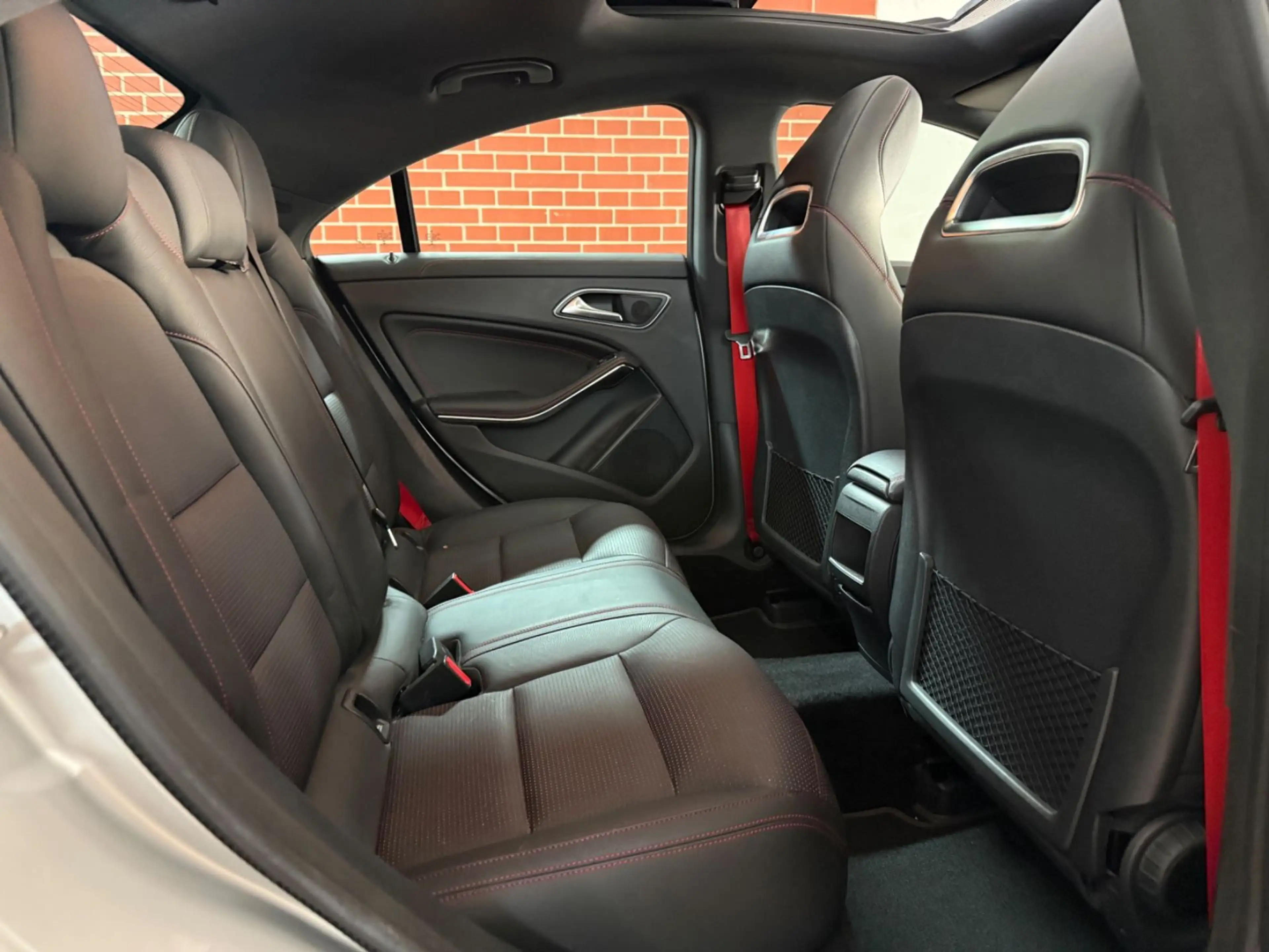 Mercedes-Benz CLA 250 4Matic*Panorama-Dach*R-Kamera* MB Serv* — photo 14