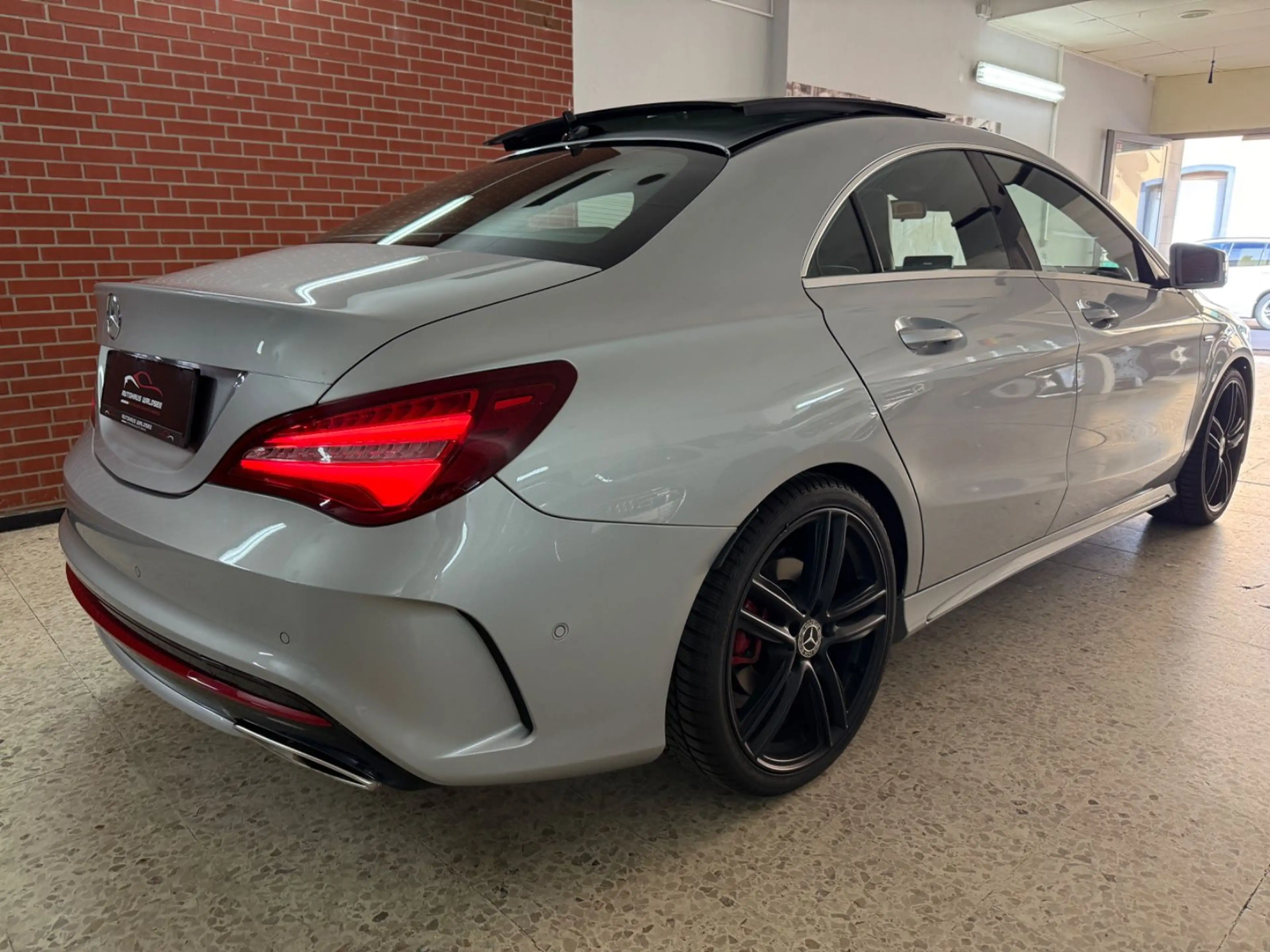 Mercedes-Benz CLA 250 4Matic*Panorama-Dach*R-Kamera* MB Serv* — photo 5
